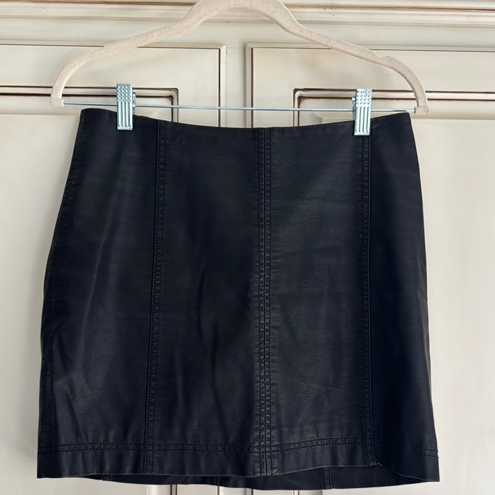 Free People Black Faux Leather Mini Skirt Size 6